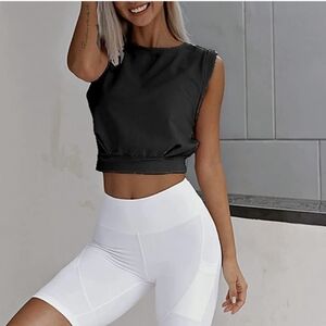 NWT Arrive Guide Black Athletic Crop Top